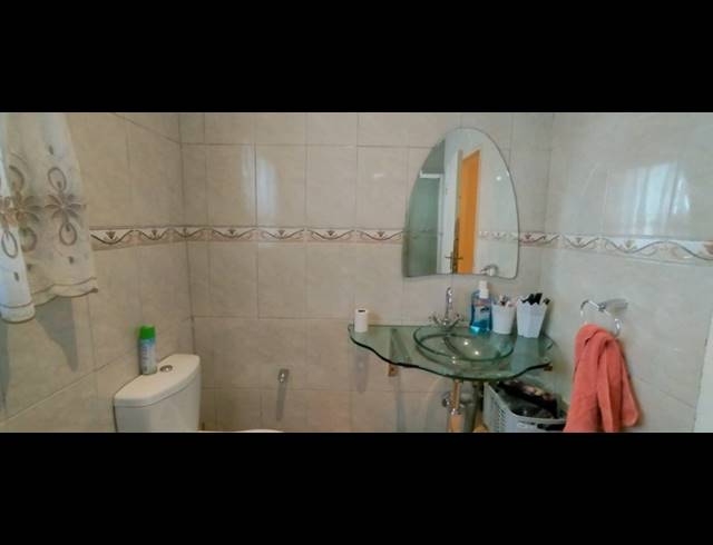 5 BEDROOM FREESTANDING FOR SALE IN REYNO RIDGE